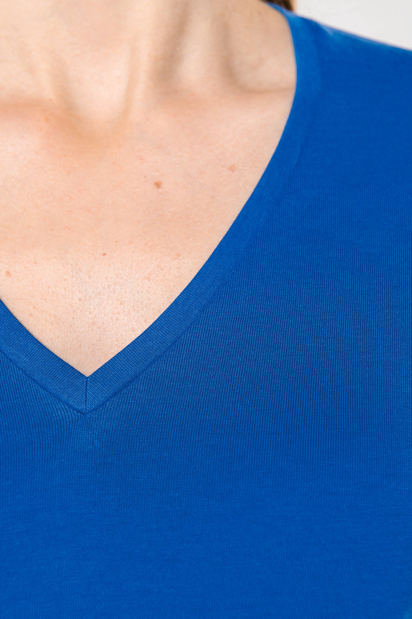 Dames t-shirt V-hals lange mouwen