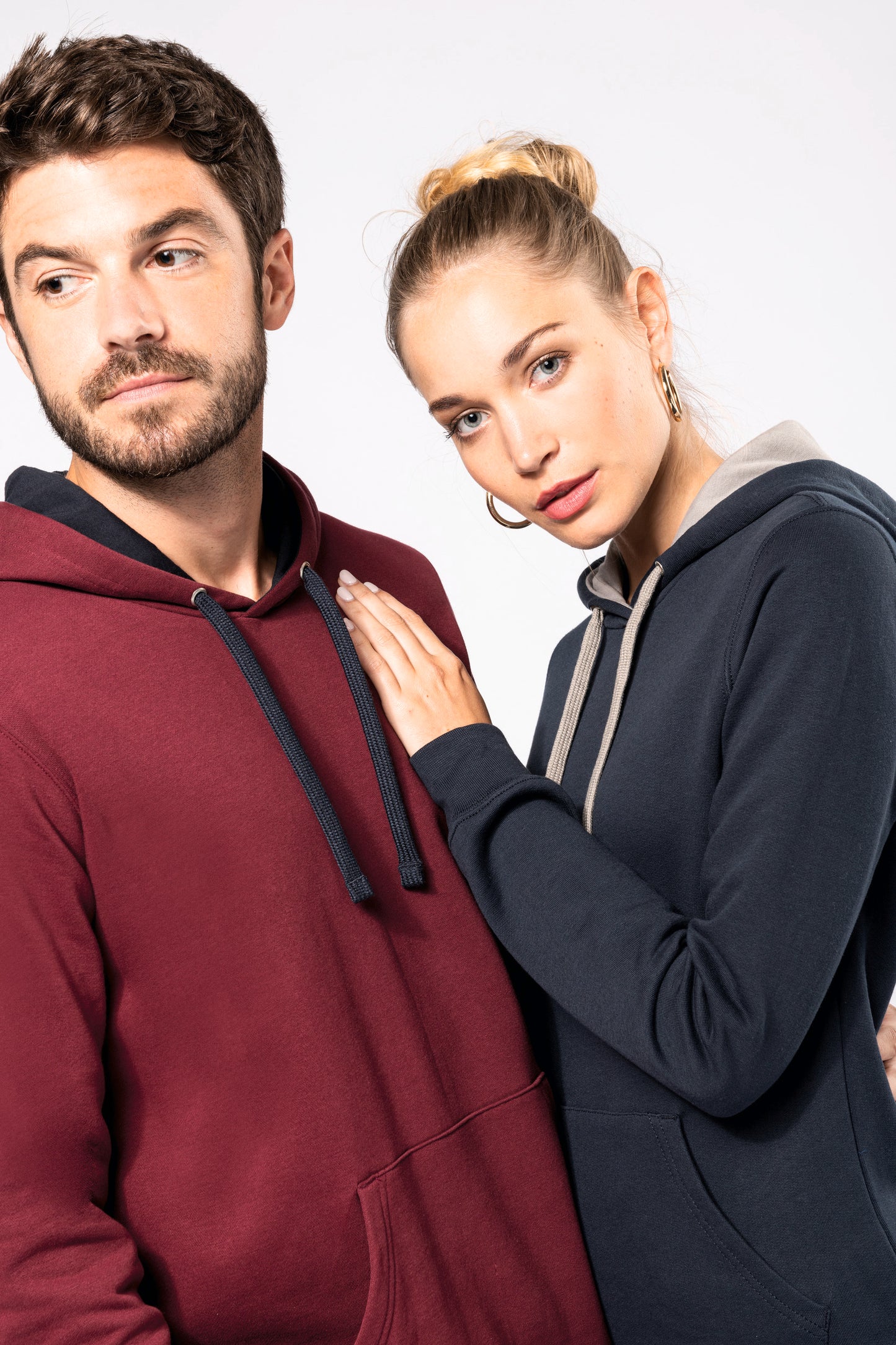 Hooded sweater met gecontrasteerde capuchon