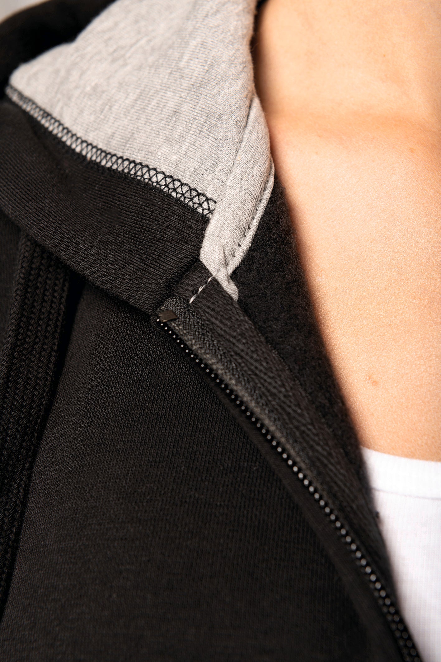 Hooded sweater met rits