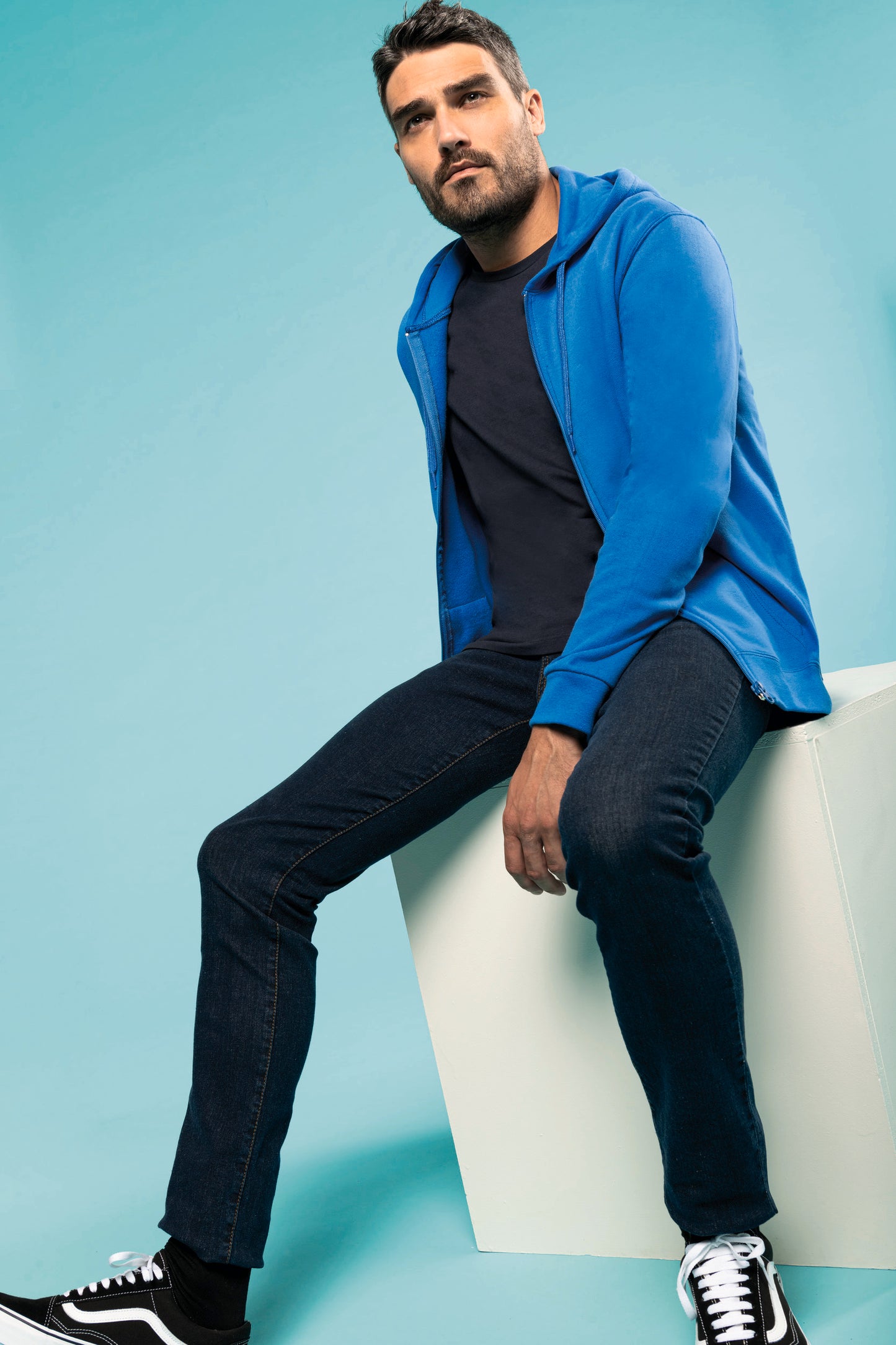 Sweater met rits en capuchon