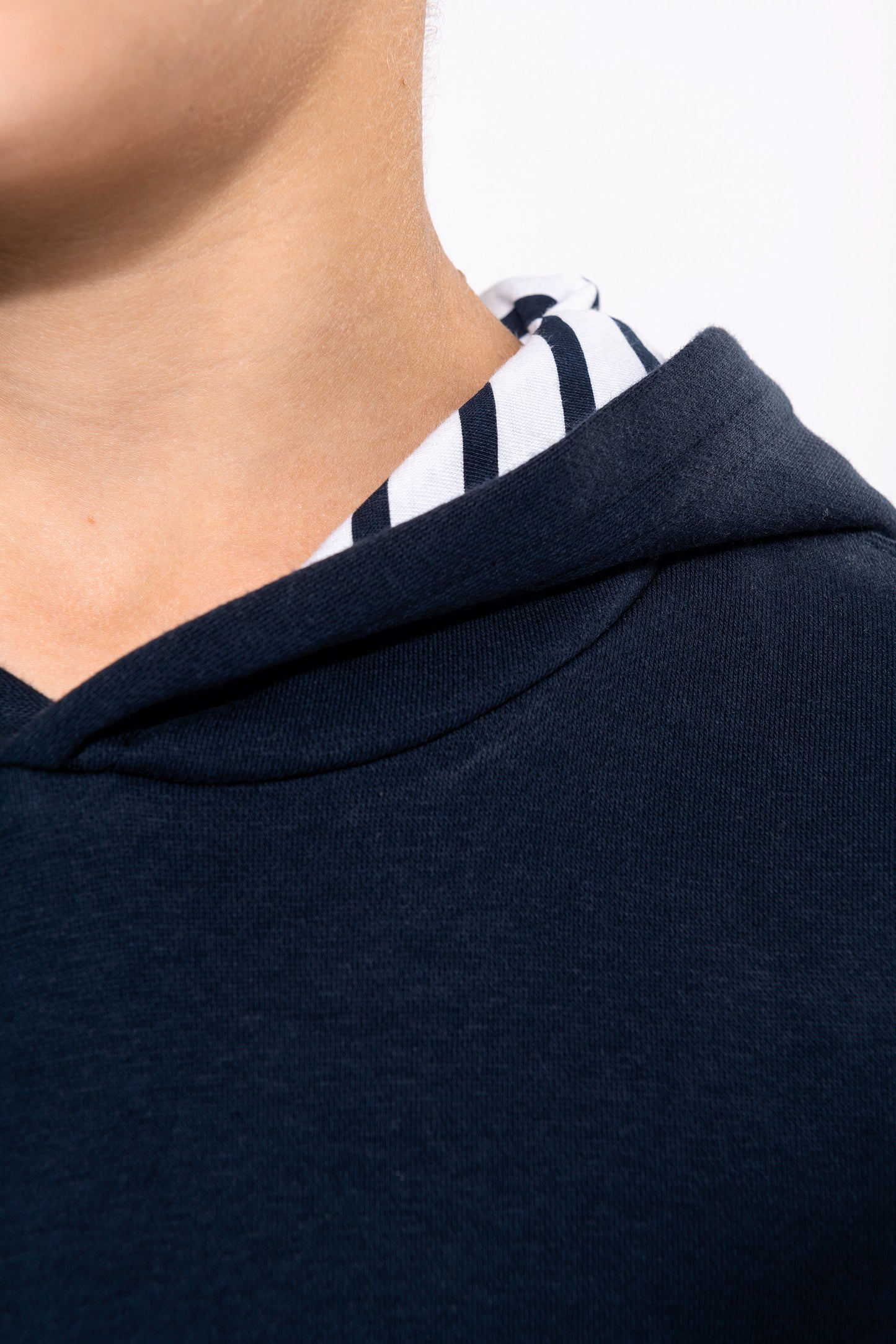 Unisex kindersweater met contrasterende capuchon met motief