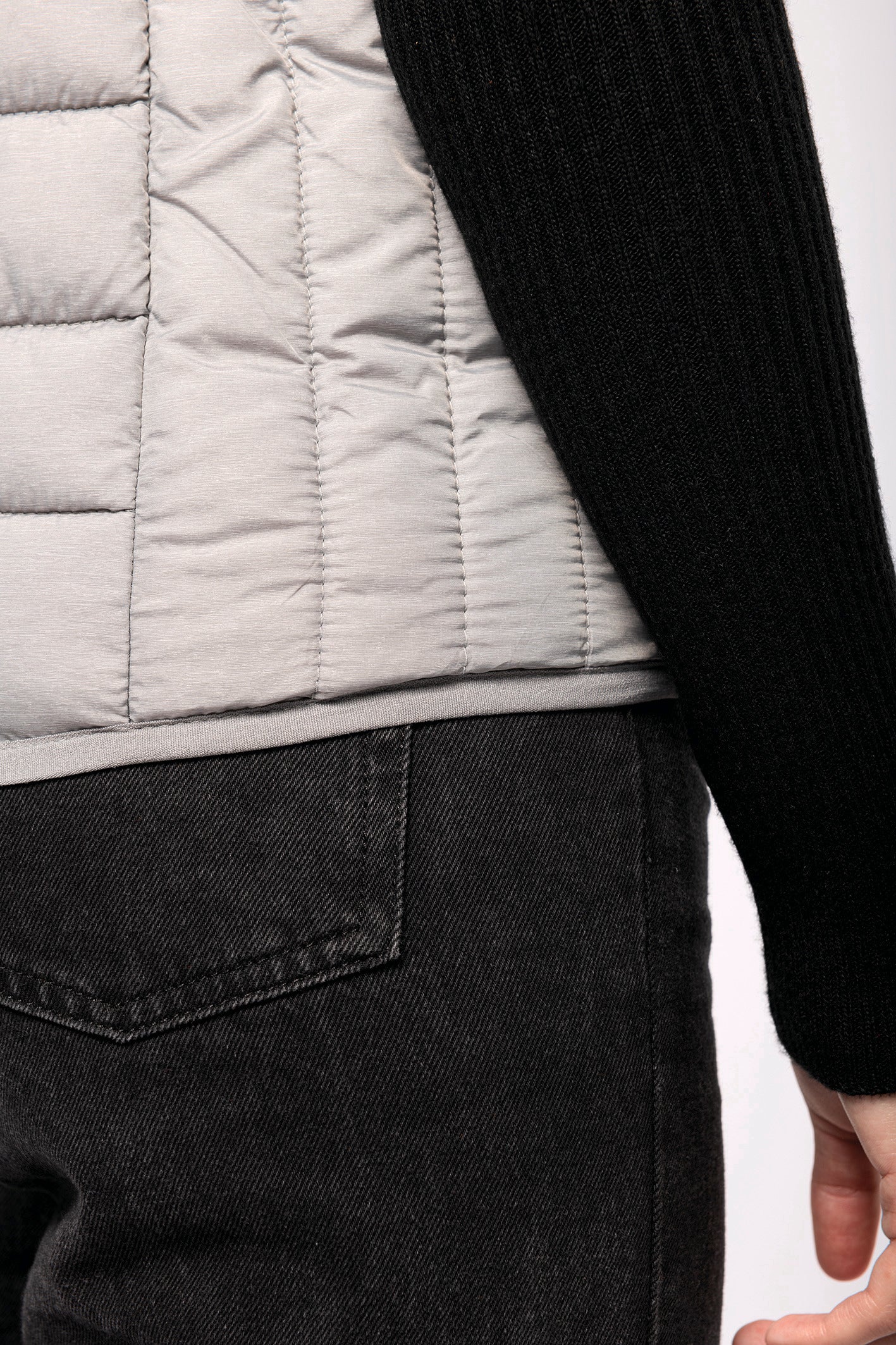 Ladies' lightweight sleeveless down jacket
