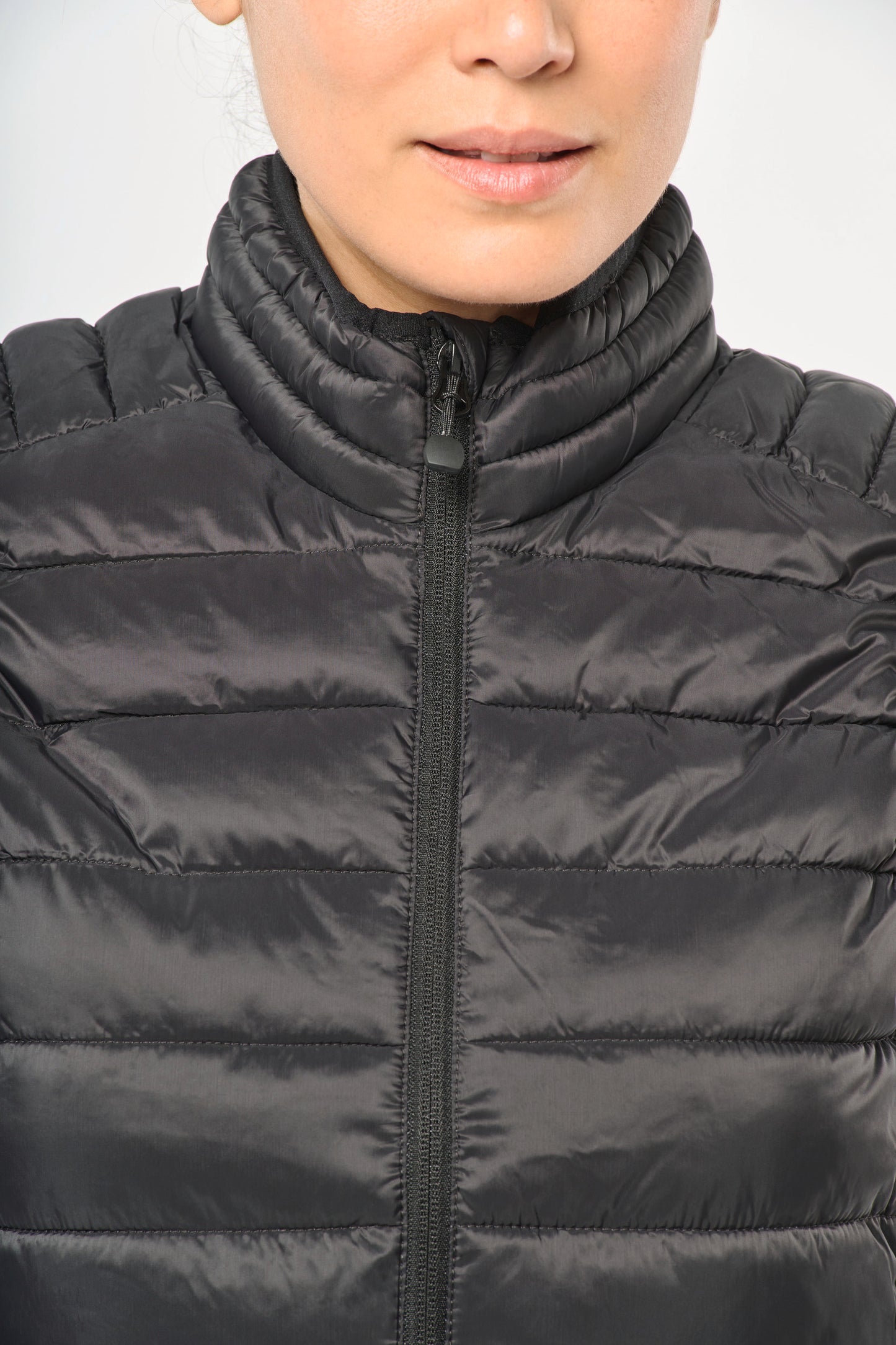 Ladies' lightweight sleeveless down jacket