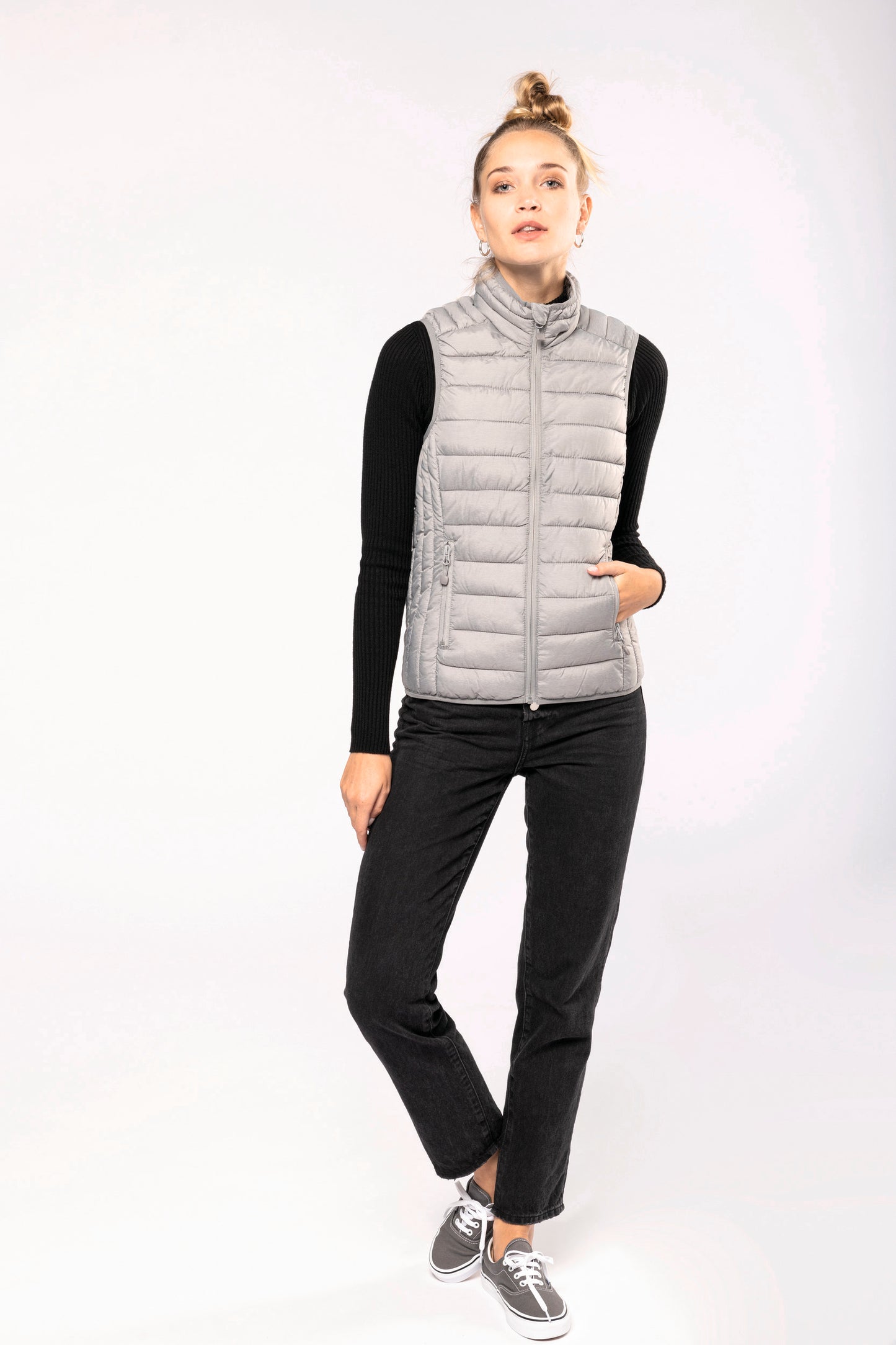 Ladies' lightweight sleeveless down jacket