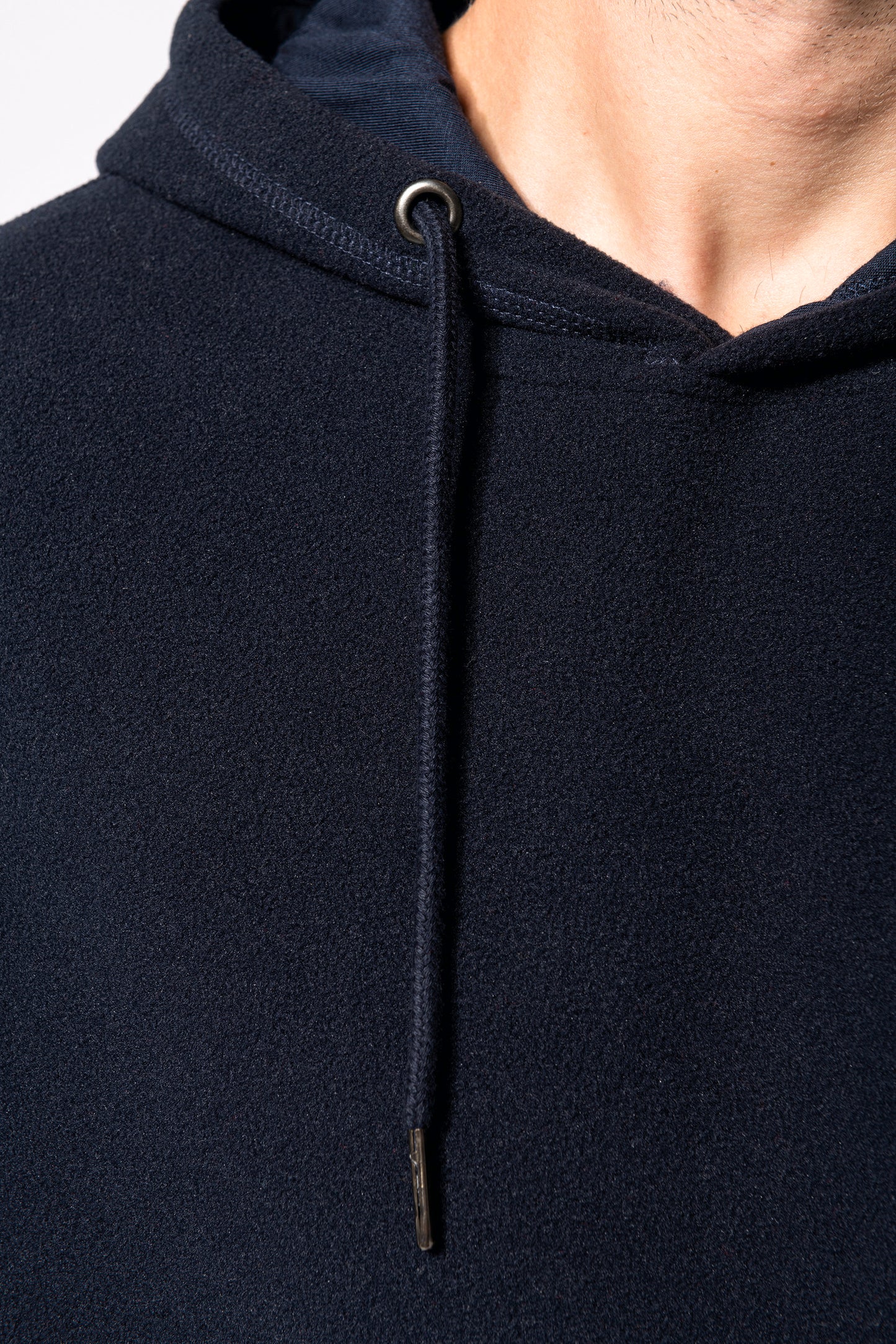 Oversized uniseks sweater met capuchon in gerecycleerd fleece