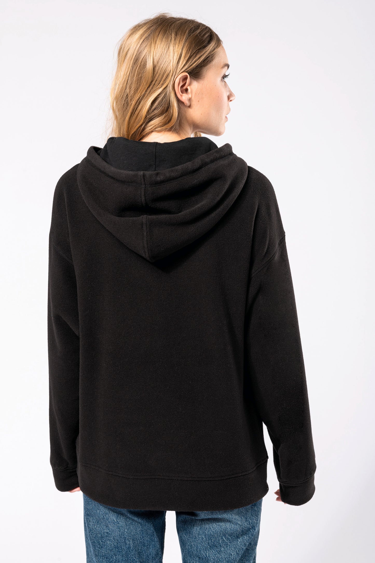 Oversized uniseks sweater met capuchon in gerecycleerd fleece