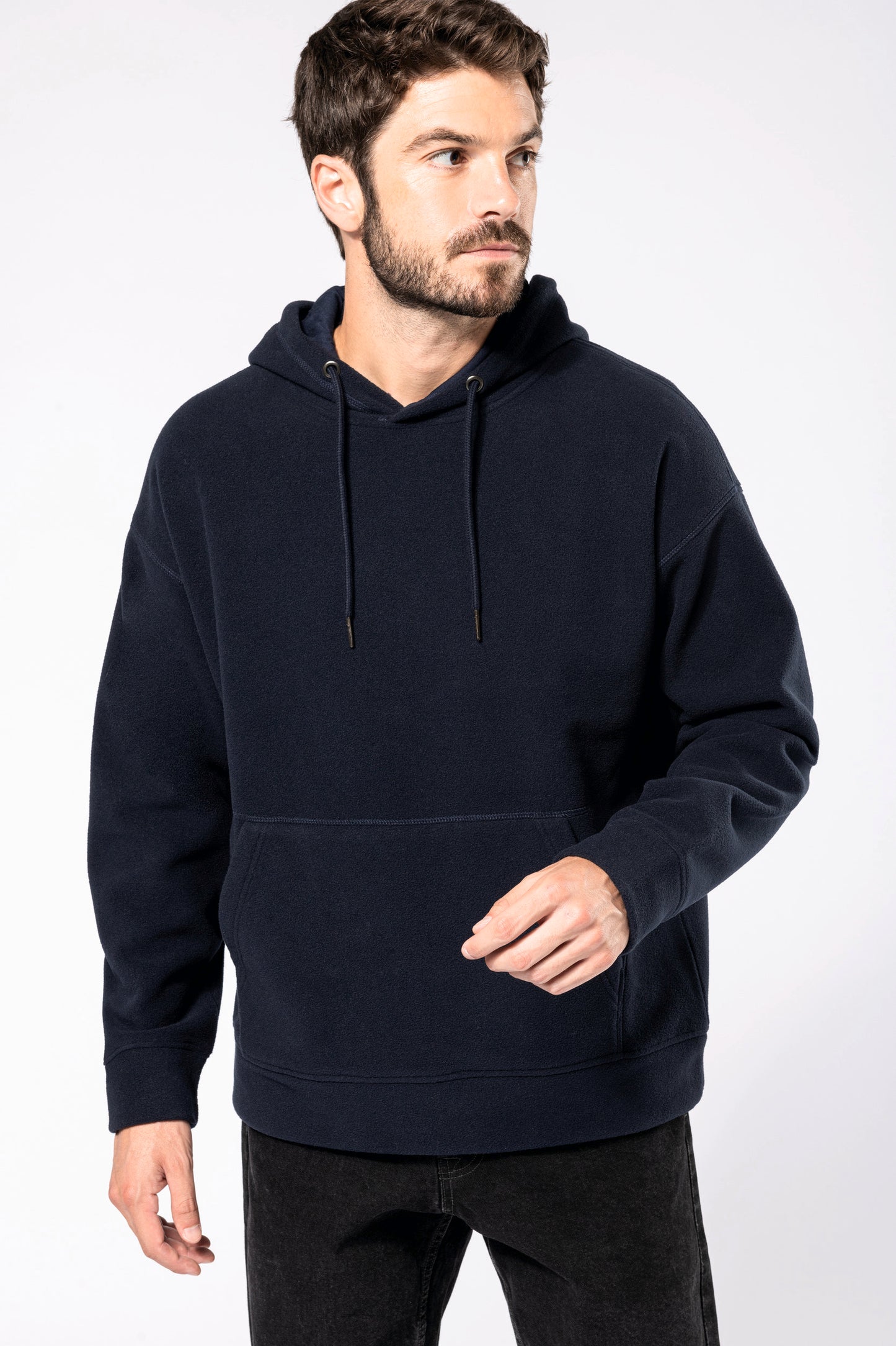 Oversized uniseks sweater met capuchon in gerecycleerd fleece
