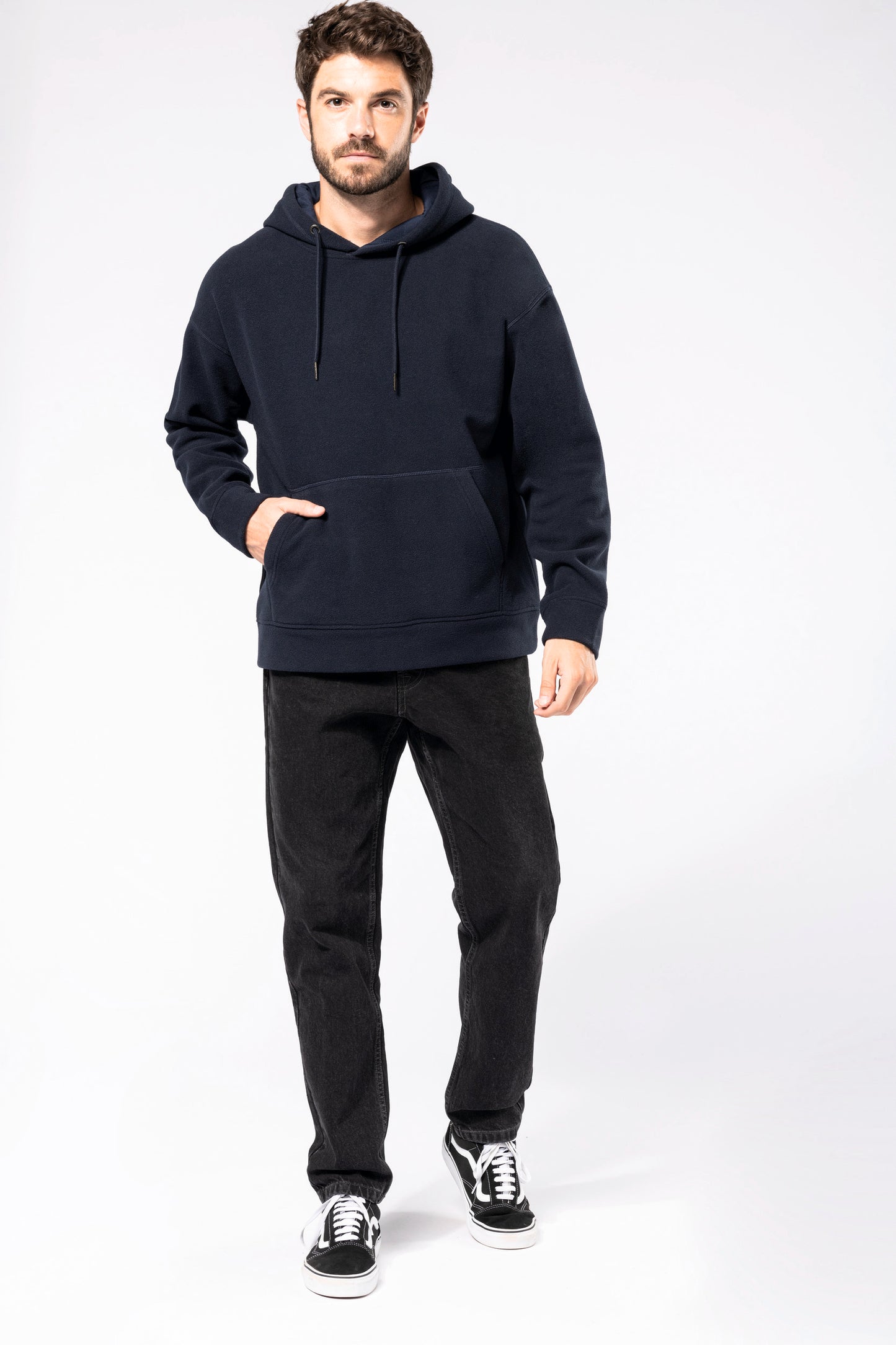 Oversized uniseks sweater met capuchon in gerecycleerd fleece