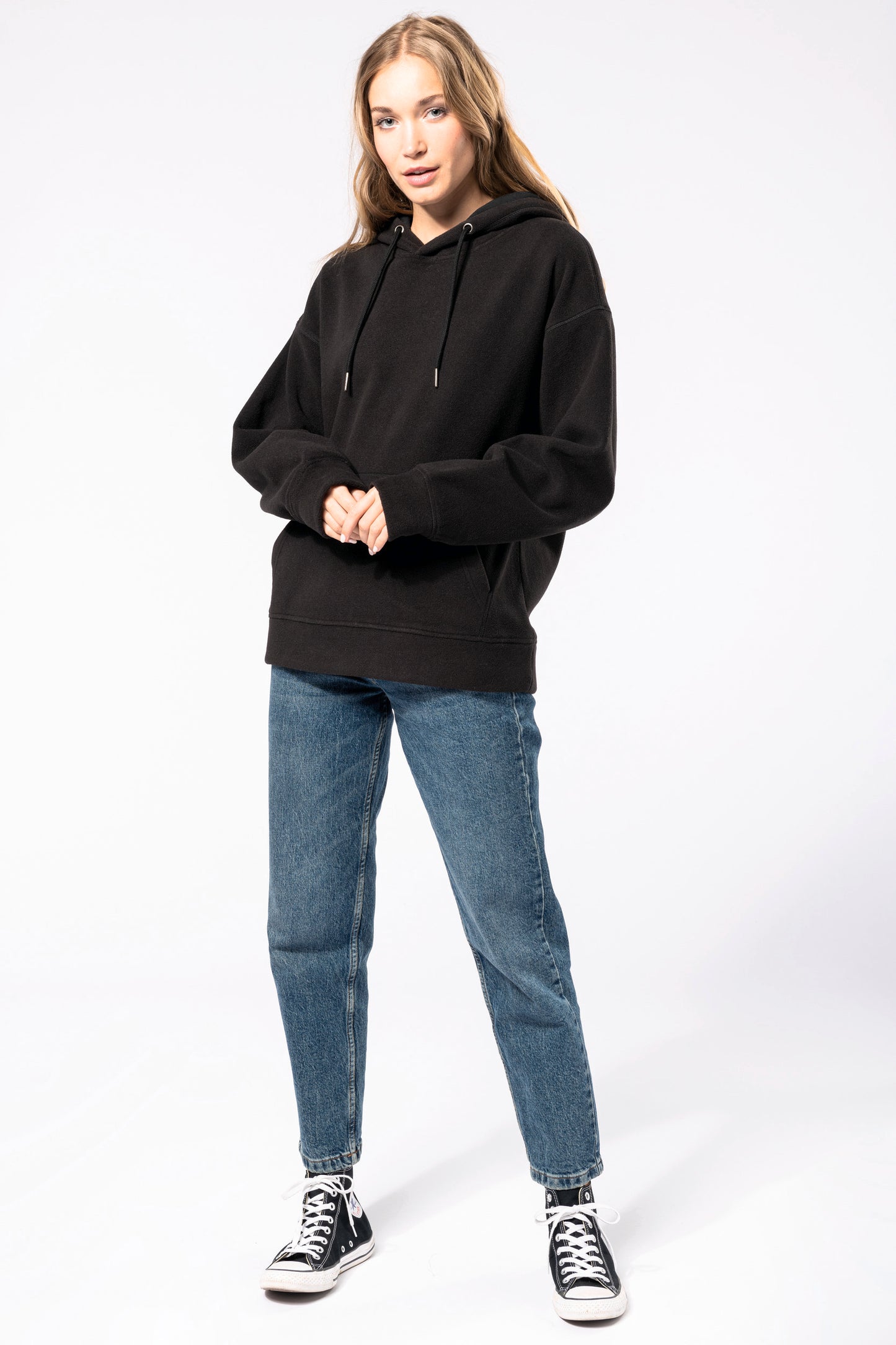 Oversized uniseks sweater met capuchon in gerecycleerd fleece