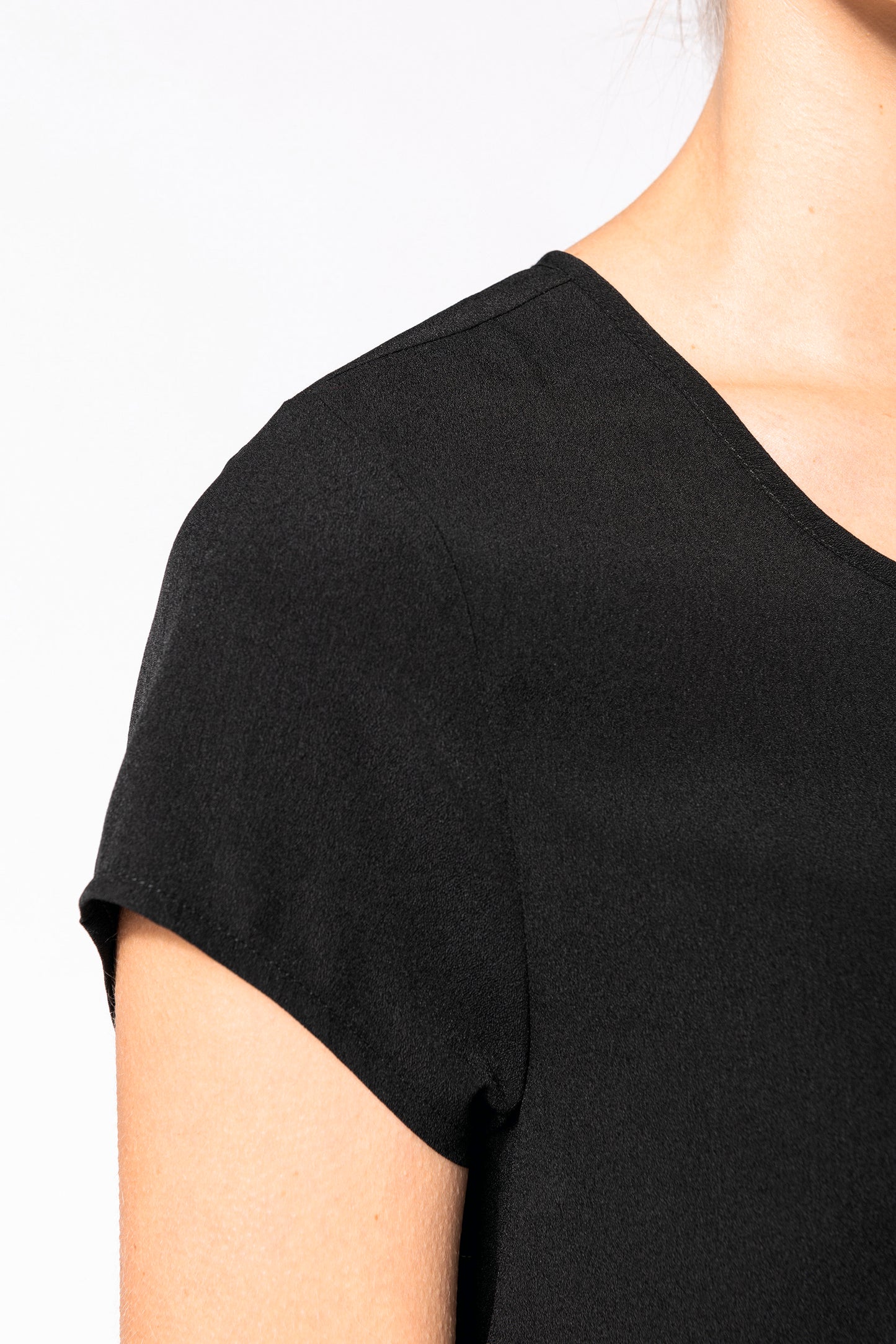 Damesblouse in crÍpe met korte mouwen