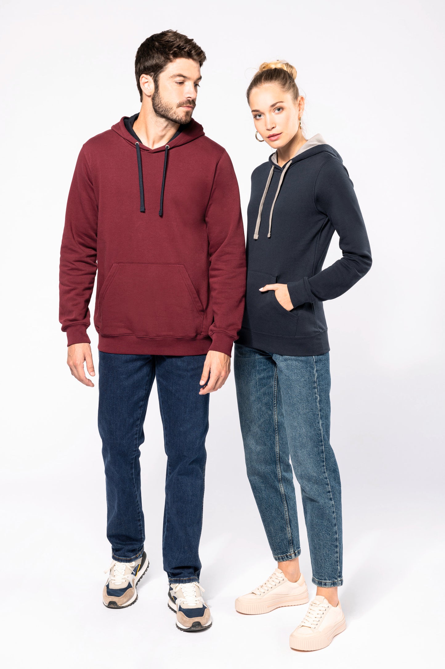 Hooded sweater met gecontrasteerde capuchon