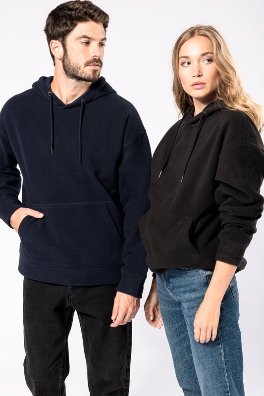 Oversized uniseks sweater met capuchon in gerecycleerd fleece