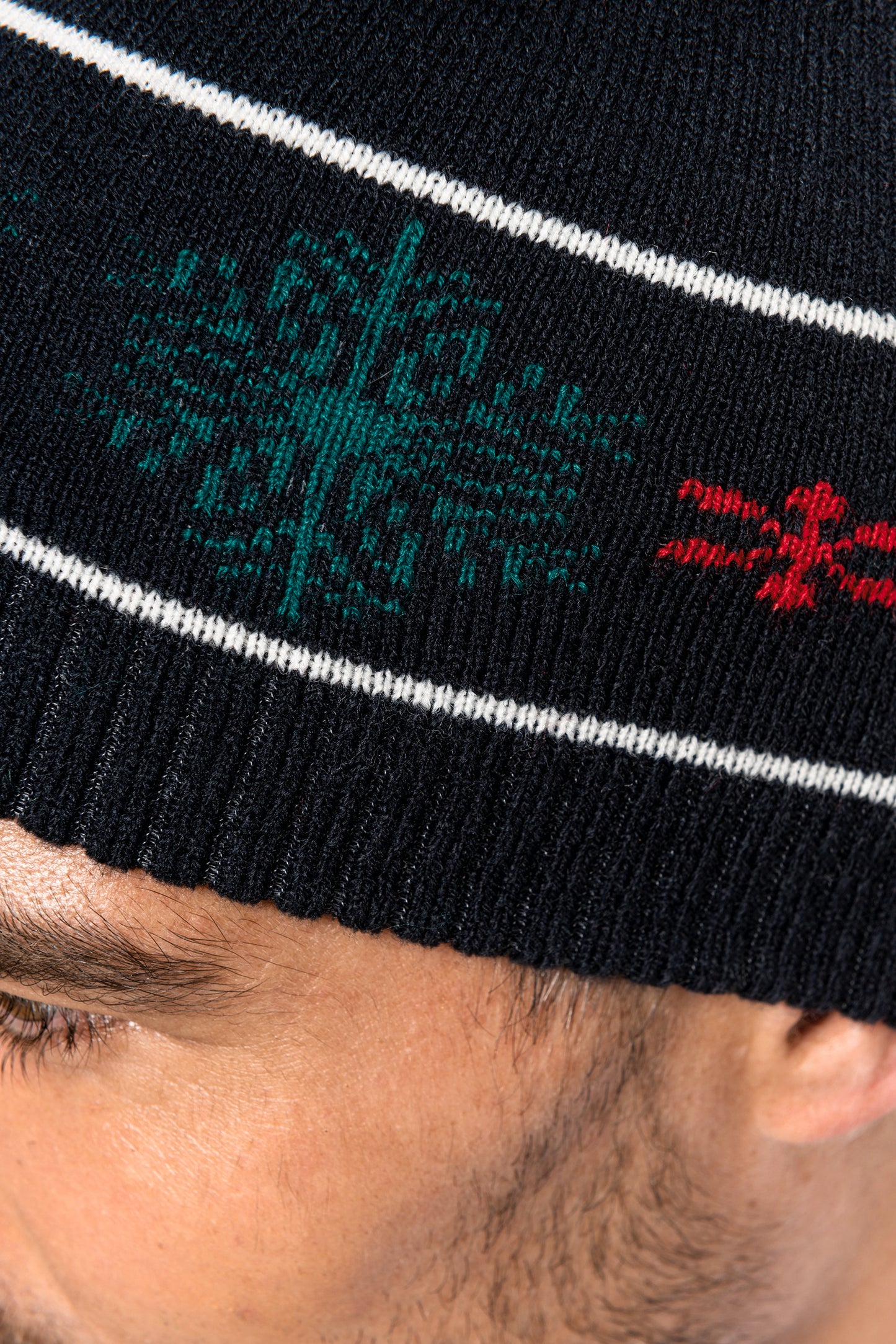 Muts met kerstmotieven