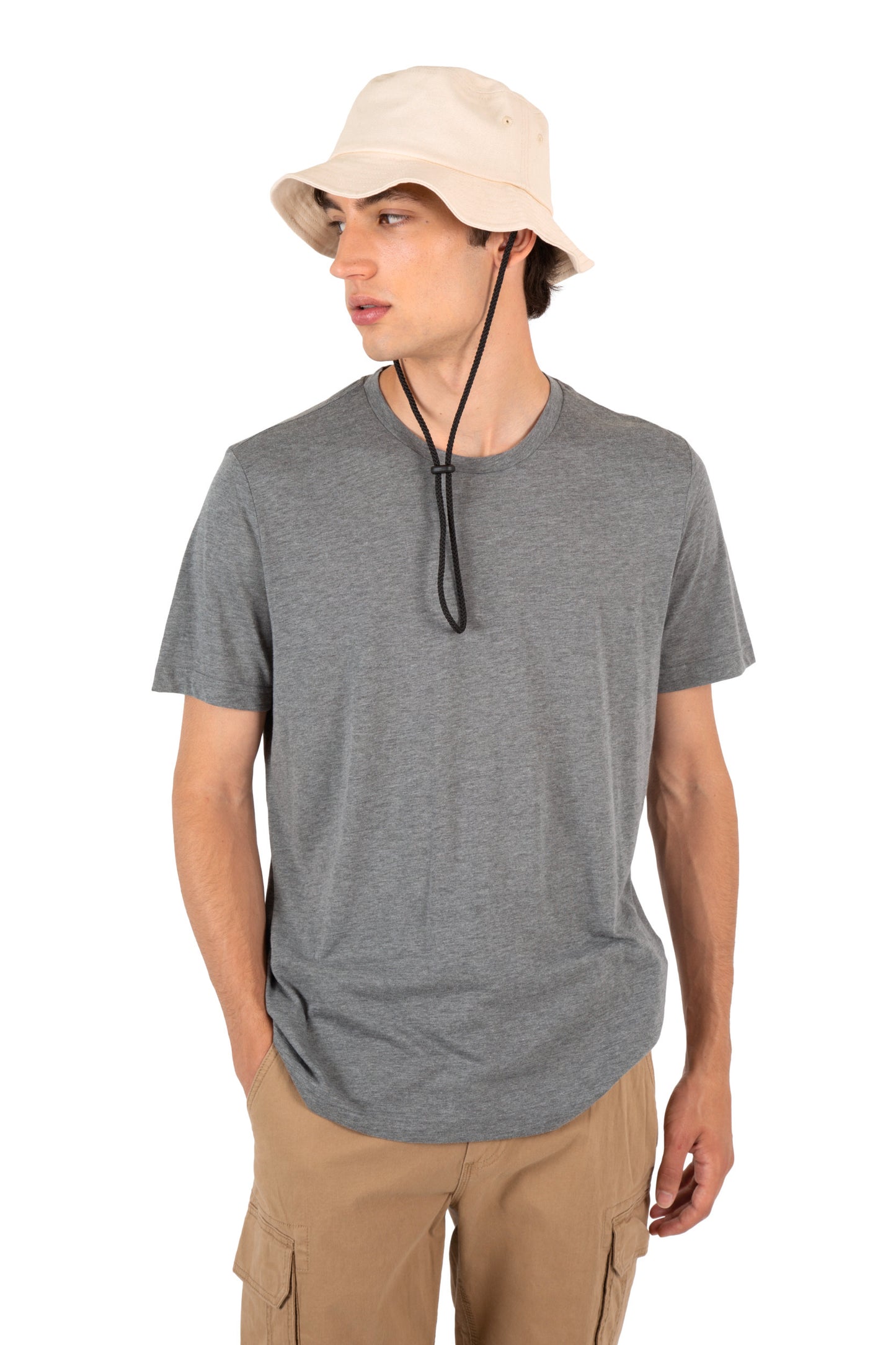 Bob in de stijl van een bucket hat