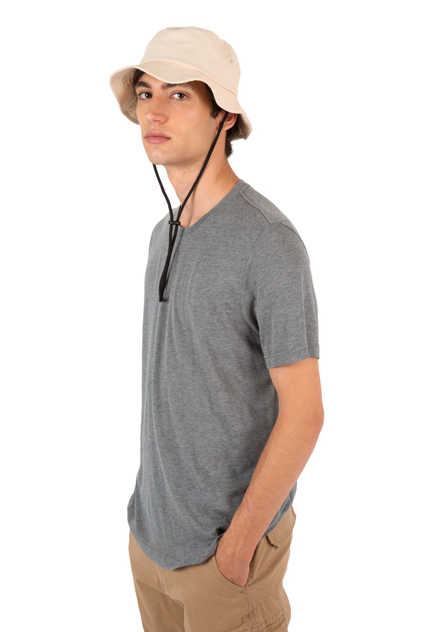 Bob in de stijl van een bucket hat