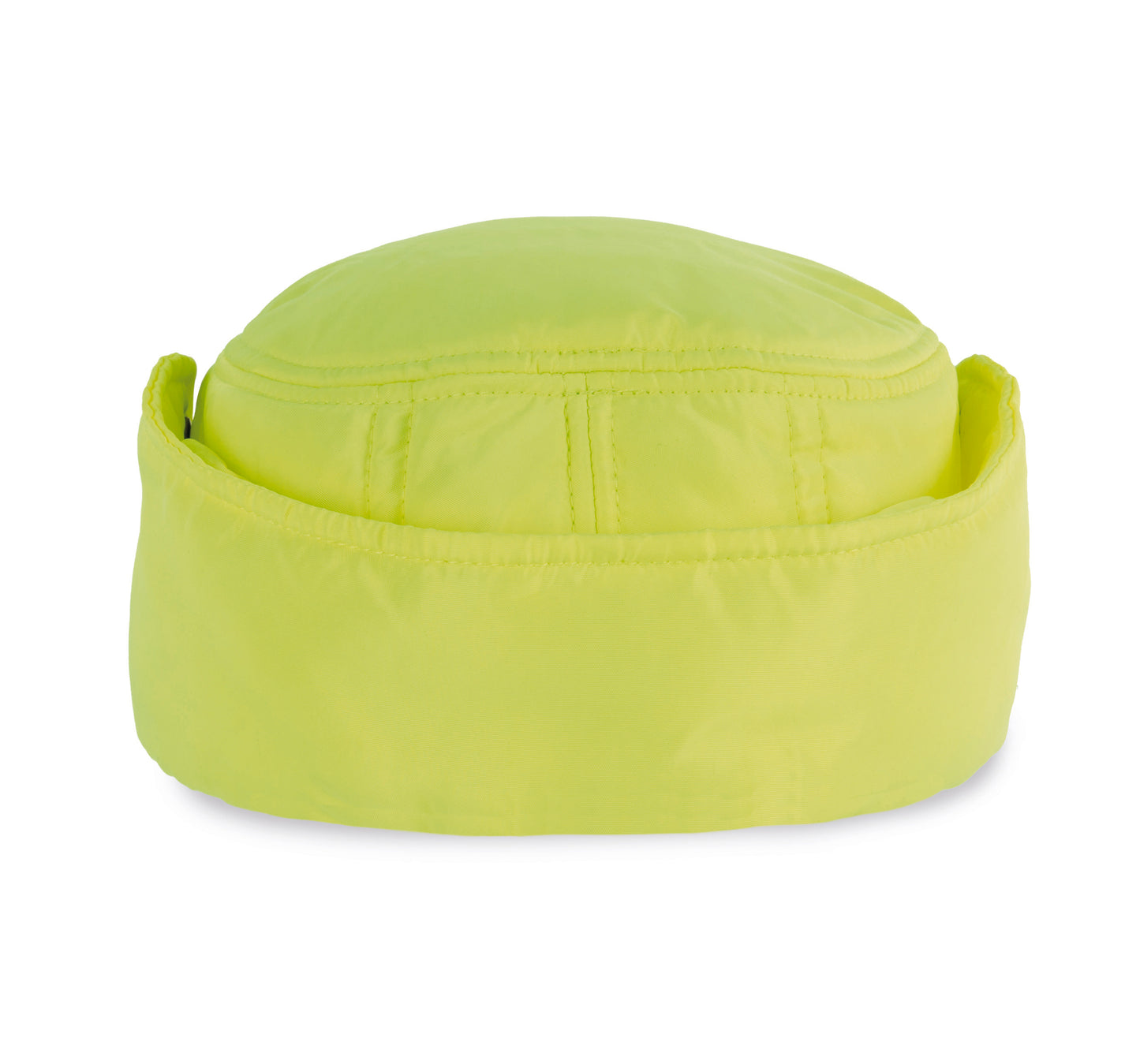 Pet met oorkleppen